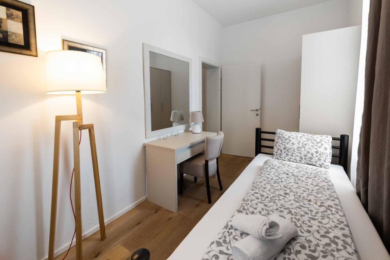 Triangle Apartments Giesshubl Εξωτερικό φωτογραφία