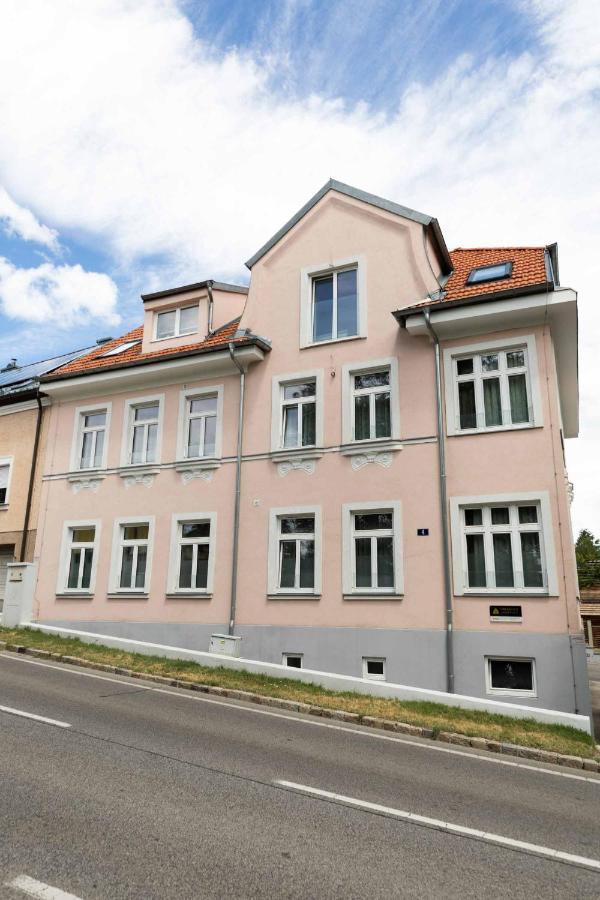 Triangle Apartments Giesshubl Εξωτερικό φωτογραφία
