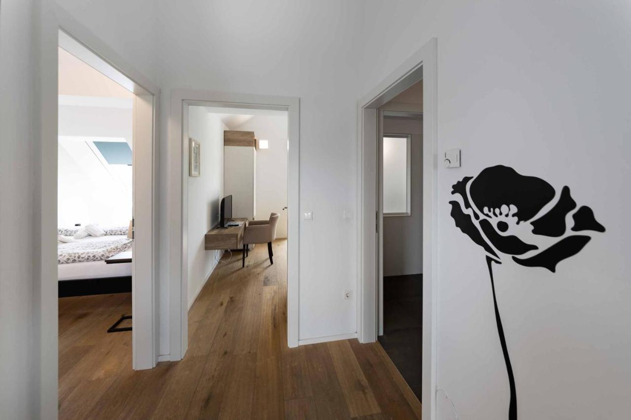 Triangle Apartments Giesshubl Εξωτερικό φωτογραφία